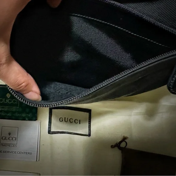 Authentic Vintage Gucci Black Bag with Bamboo Accent handbag - Picture 10 of 17